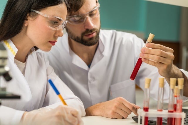 「乾癬の原因はこれだ！」「これで乾癬は治る！」を考える